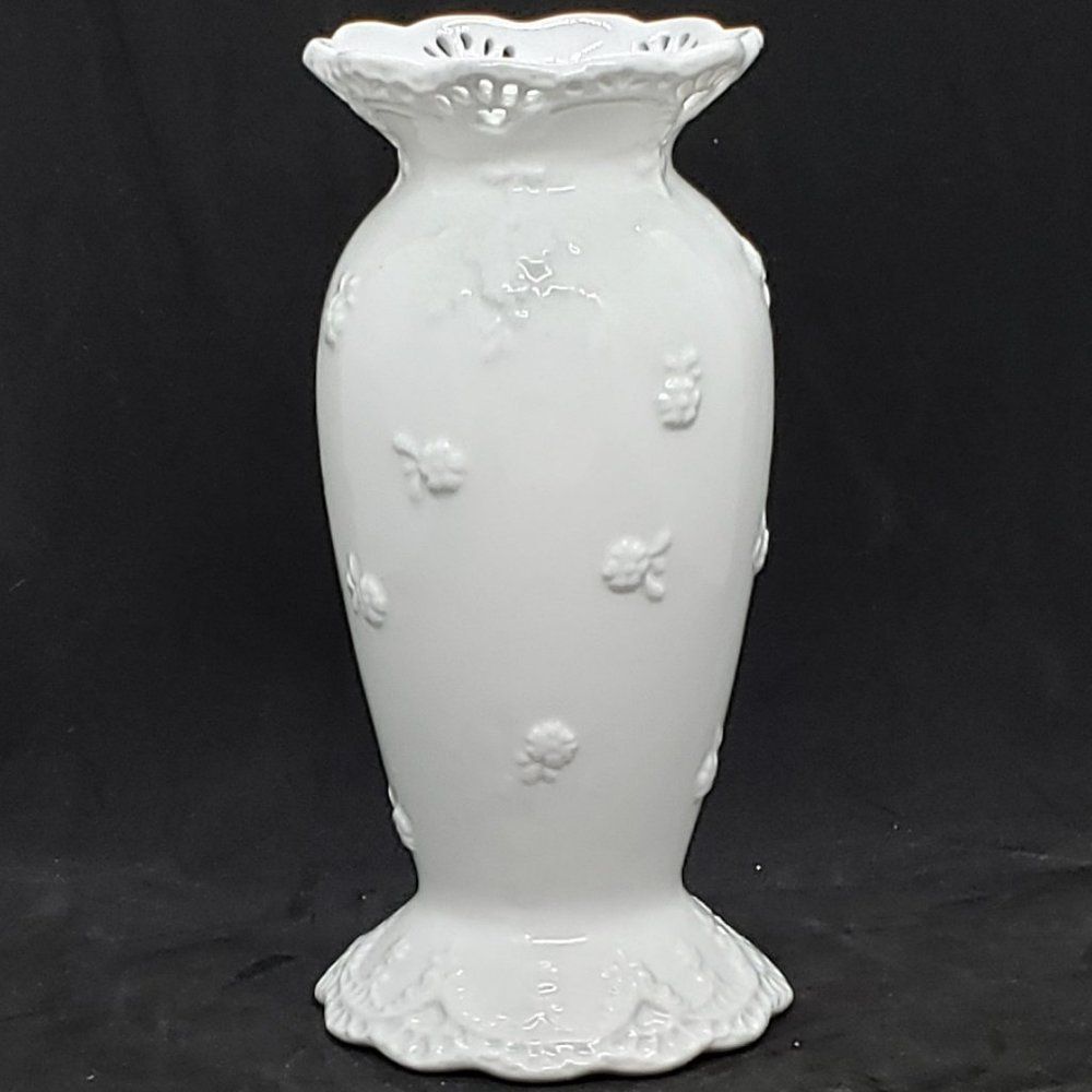 Ganz White Eye Lit Floral Ceramic Pedestal Vase